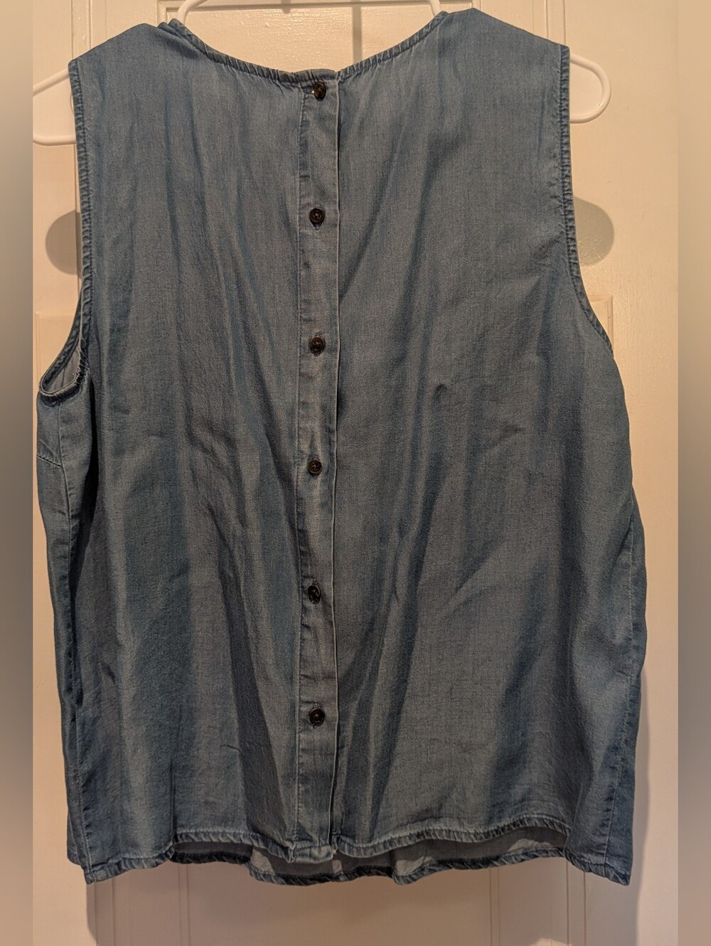 NWT POPSUGAR Light Blue Denim Chambray Sleeveless Button-Back Top